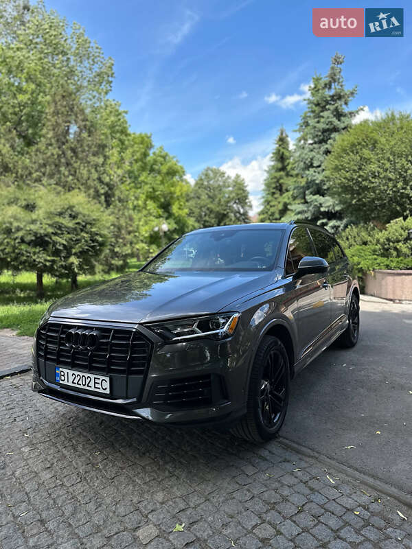 Внедорожник / Кроссовер Audi Q7 2020 в Полтаве