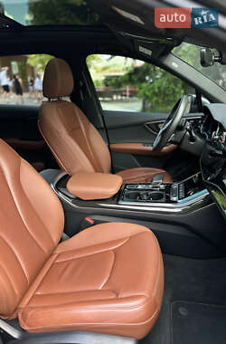 Внедорожник / Кроссовер Audi Q7 2020 в 