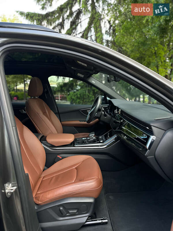 Внедорожник / Кроссовер Audi Q7 2020 в Полтаве