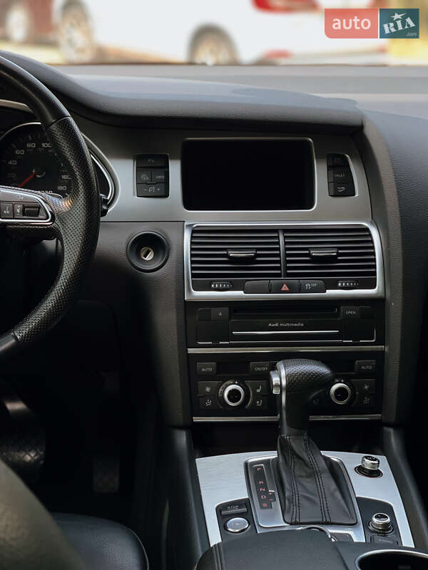 Внедорожник / Кроссовер Audi Q7 2013 в Николаеве