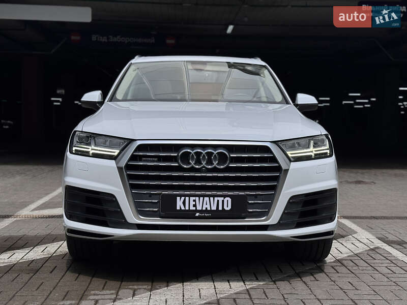 Внедорожник / Кроссовер Audi Q7 2018 в Киеве