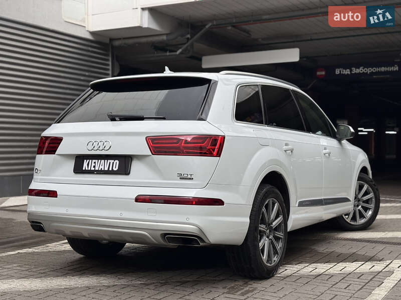 Внедорожник / Кроссовер Audi Q7 2018 в Киеве