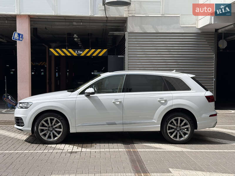 Внедорожник / Кроссовер Audi Q7 2018 в Киеве