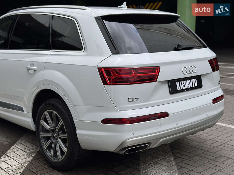 Внедорожник / Кроссовер Audi Q7 2018 в Киеве