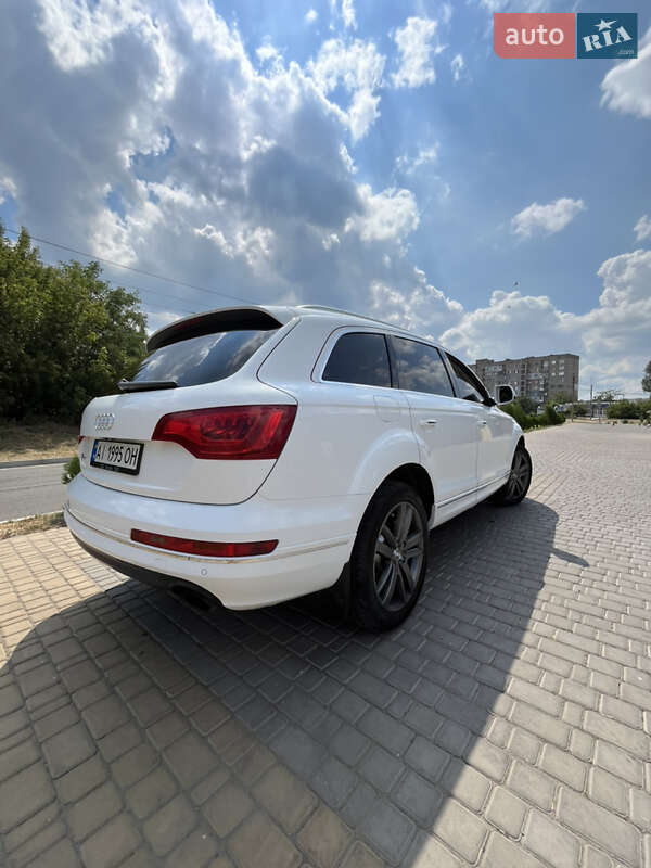 Внедорожник / Кроссовер Audi Q7 2011 в Александрие
