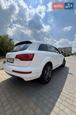 Внедорожник / Кроссовер Audi Q7 2011 в 