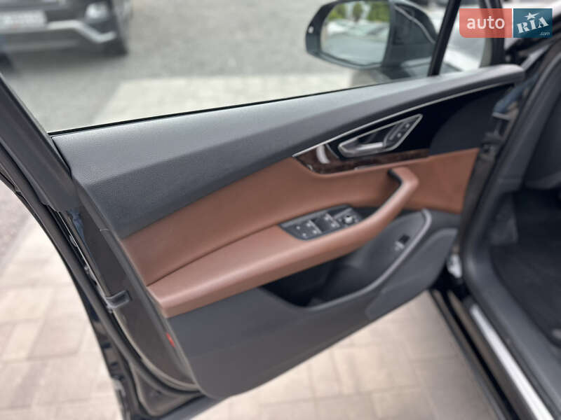 Внедорожник / Кроссовер Audi Q7 2017 в Ровно фото 12 Внедорожник / Кроссовер Audi Q7 2017 в Ровно