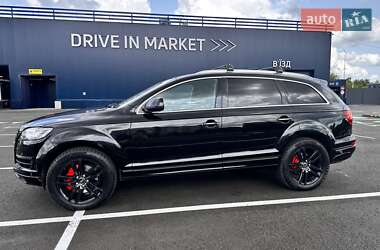 Внедорожник / Кроссовер Audi Q7 2015 в 