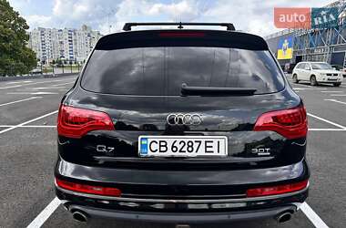 Внедорожник / Кроссовер Audi Q7 2015 в 
