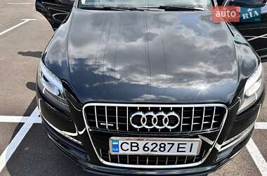 Внедорожник / Кроссовер Audi Q7 2015 в 