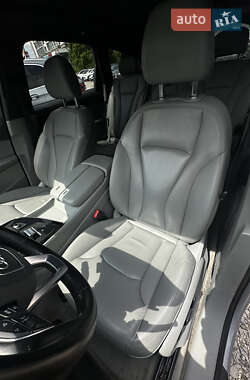 Внедорожник / Кроссовер Audi Q7 2018 в 