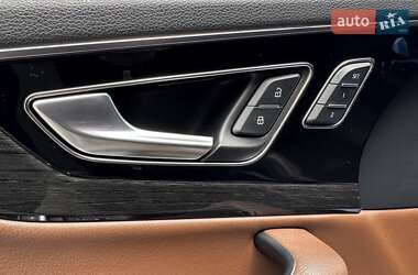 Внедорожник / Кроссовер Audi Q7 2016 в 