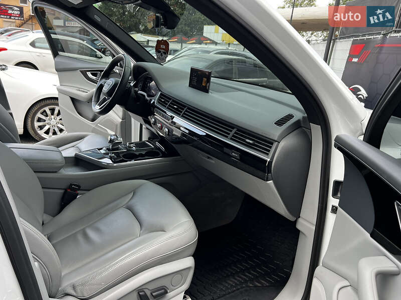 Внедорожник / Кроссовер Audi Q7 2018 в Днепре