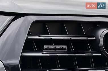 Позашляховик / Кросовер Audi Q7 2019 в 