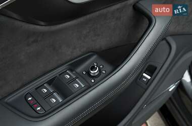 Позашляховик / Кросовер Audi Q7 2019 в 