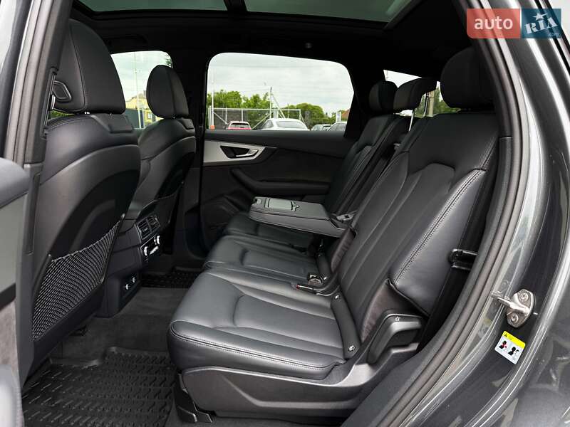 Внедорожник / Кроссовер Audi Q7 2019 в Луцке