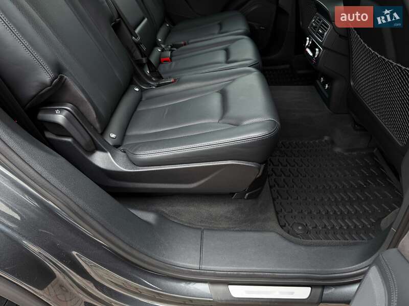 Внедорожник / Кроссовер Audi Q7 2019 в Луцке