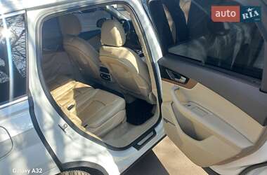 Позашляховик / Кросовер Audi Q7 2017 в 