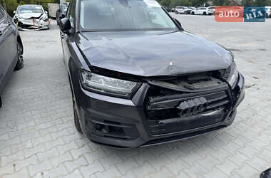 Внедорожник / Кроссовер Audi Q7 2018 в 