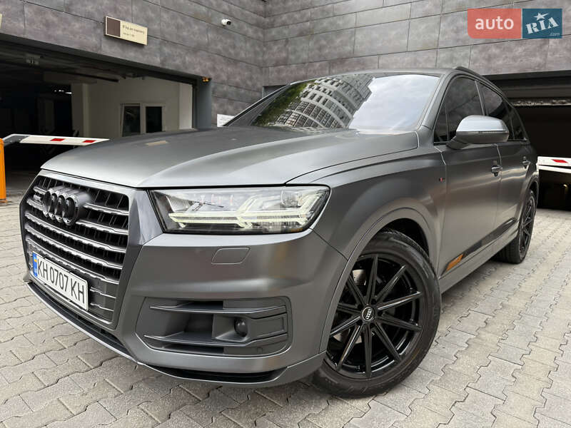 Внедорожник / Кроссовер Audi Q7 2016 в Киеве