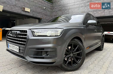 Внедорожник / Кроссовер Audi Q7 2016 в Киеве