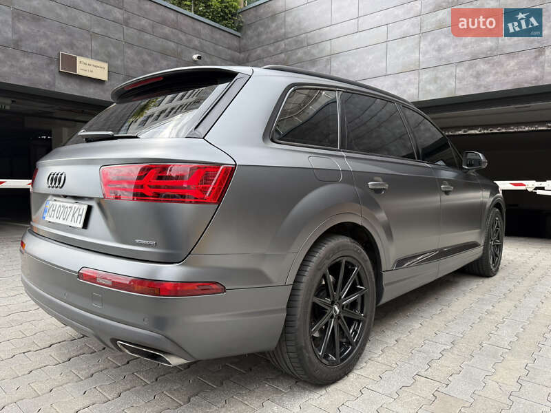 Внедорожник / Кроссовер Audi Q7 2016 в Киеве