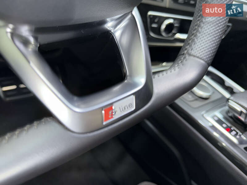 Внедорожник / Кроссовер Audi Q7 2016 в Киеве