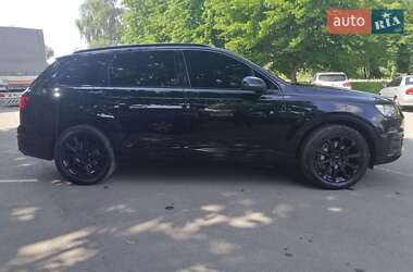 Внедорожник / Кроссовер Audi Q7 2017 в 