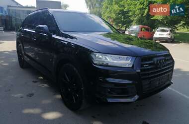 Внедорожник / Кроссовер Audi Q7 2017 в 
