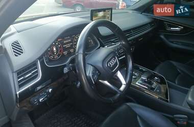 Внедорожник / Кроссовер Audi Q7 2017 в 