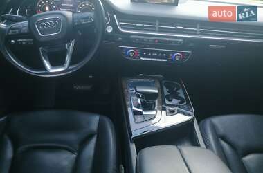 Внедорожник / Кроссовер Audi Q7 2017 в 