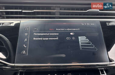 Позашляховик / Кросовер Audi Q7 2020 в 