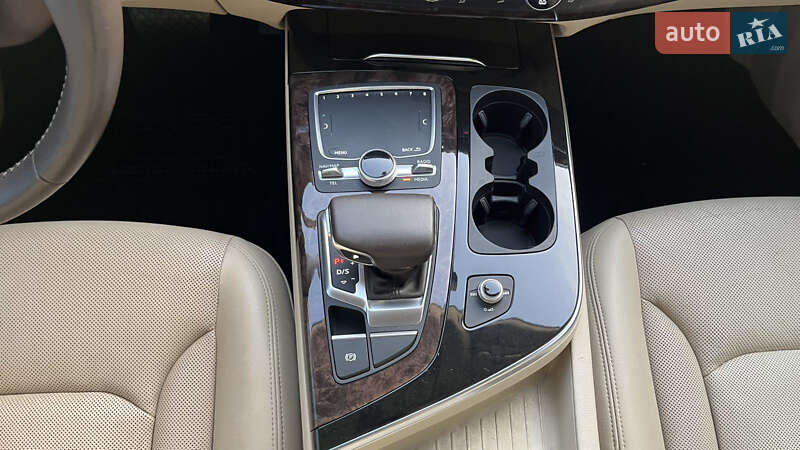 Позашляховик / Кросовер Audi Q7 2017 в Хмельницькому