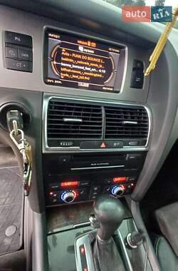 Внедорожник / Кроссовер Audi Q7 2010 в 