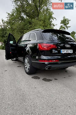 Внедорожник / Кроссовер Audi Q7 2015 в 