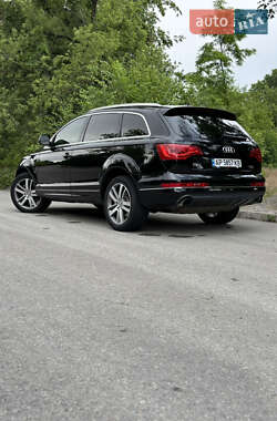 Внедорожник / Кроссовер Audi Q7 2015 в 