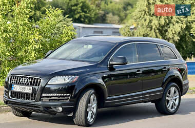 Внедорожник / Кроссовер Audi Q7 2015 в 