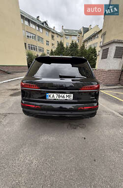 Внедорожник / Кроссовер Audi Q7 2019 в 