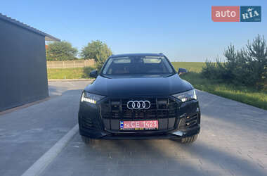 Внедорожник / Кроссовер Audi Q7 2023 в 