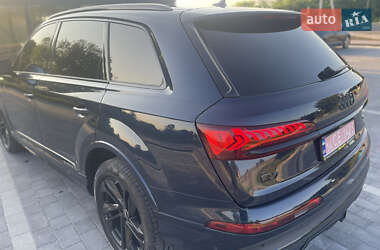 Внедорожник / Кроссовер Audi Q7 2023 в 