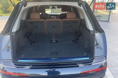 Внедорожник / Кроссовер Audi Q7 2023 в 