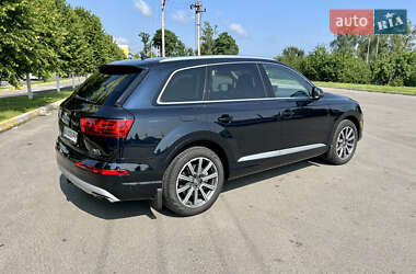 Внедорожник / Кроссовер Audi Q7 2016 в 