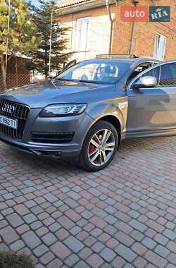 Внедорожник / Кроссовер Audi Q7 2014 в 