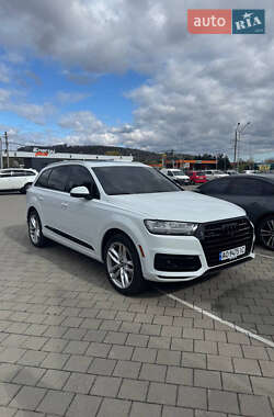 Позашляховик / Кросовер Audi Q7 2018 в Ужгороді