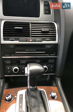 Внедорожник / Кроссовер Audi Q7 2014 в 