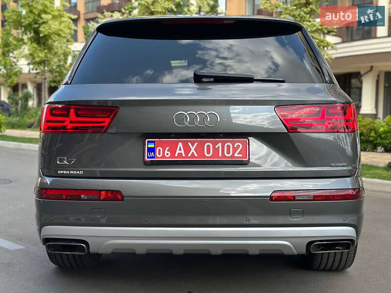 Внедорожник / Кроссовер Audi Q7 2019 в Киеве