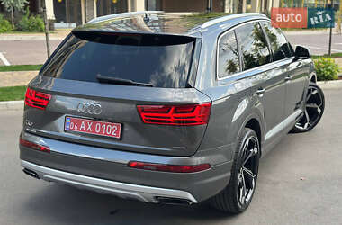 Внедорожник / Кроссовер Audi Q7 2019 в 