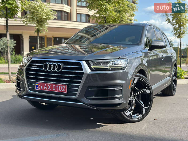 Внедорожник / Кроссовер Audi Q7 2019 в Киеве