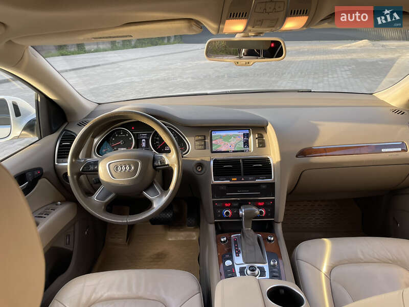 Внедорожник / Кроссовер Audi Q7 2014 в Киеве