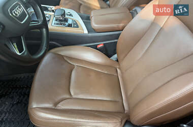 Позашляховик / Кросовер Audi Q7 2017 в 